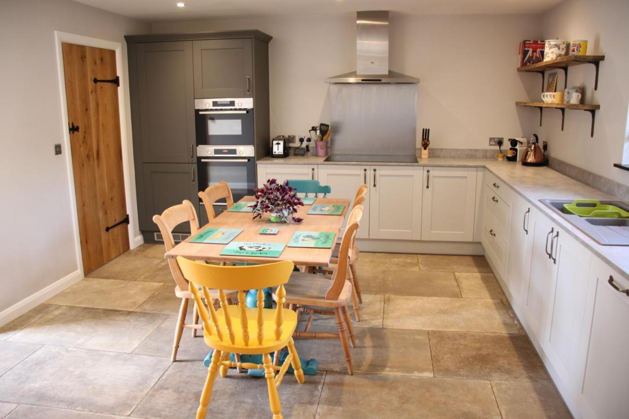 Wonderfully Spacious Luxury Holiday Cottage Billingshurst Esterno foto